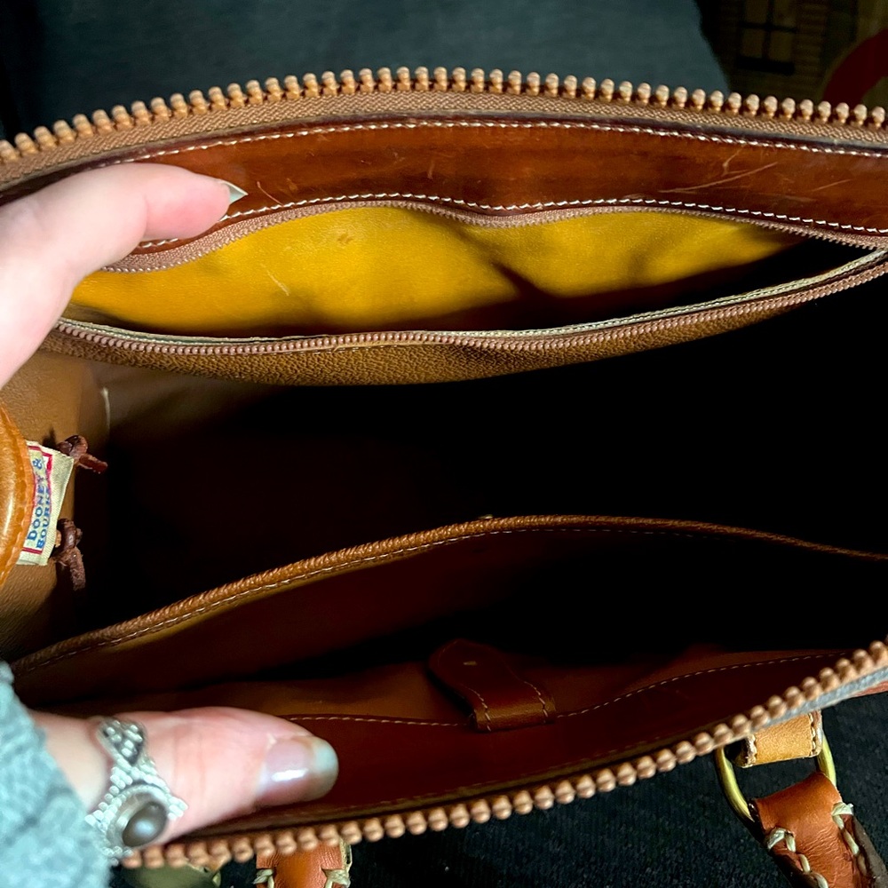 Dooney & Bourke purse - Picture 3 of 11
